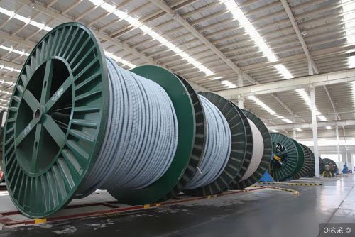 用電動(dòng)彎管機(jī)彎制電纜保護(hù)管時(shí)應(yīng)注意什么？